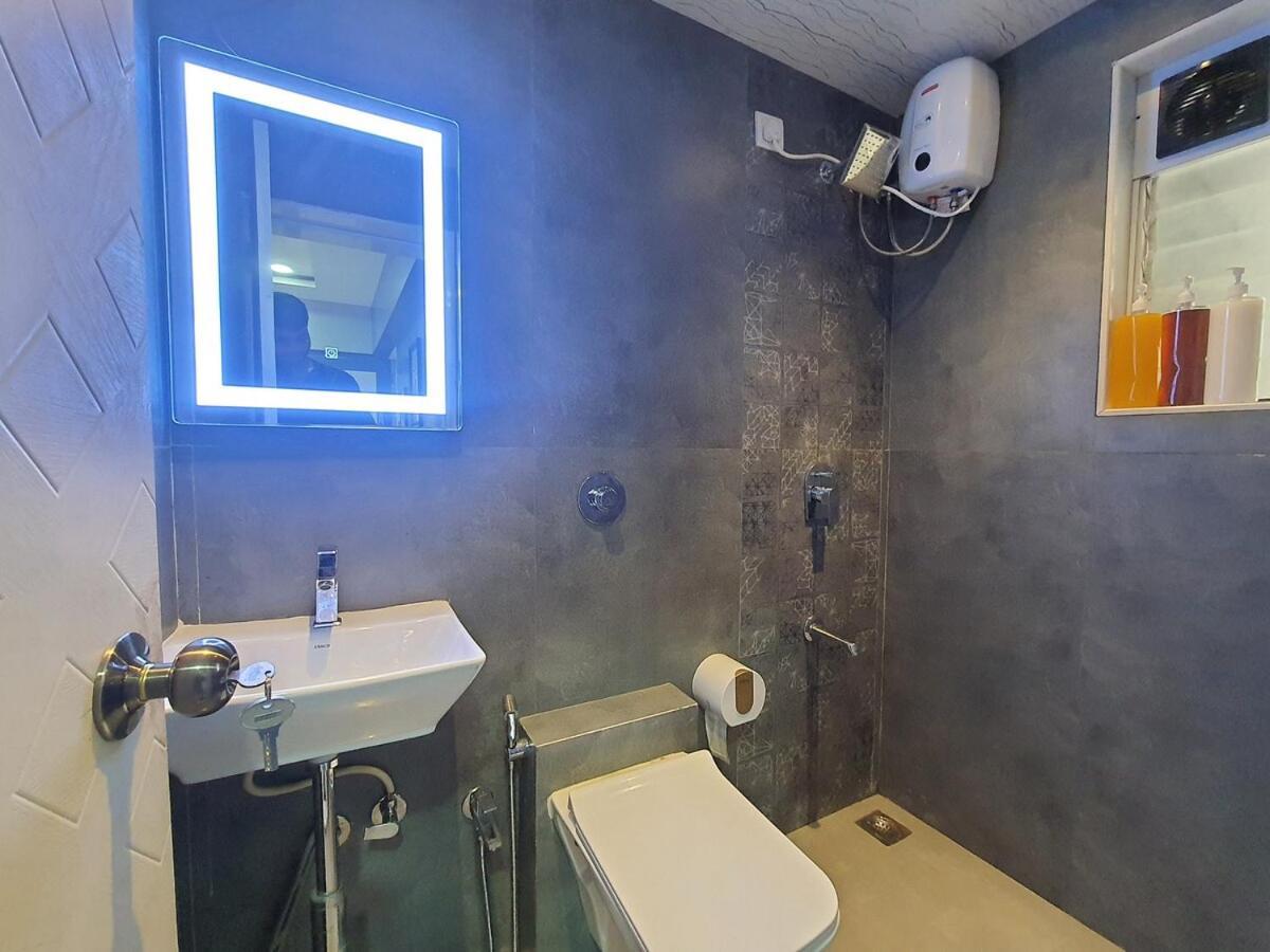 1bhk - Royale And Close By Airport Bombaj