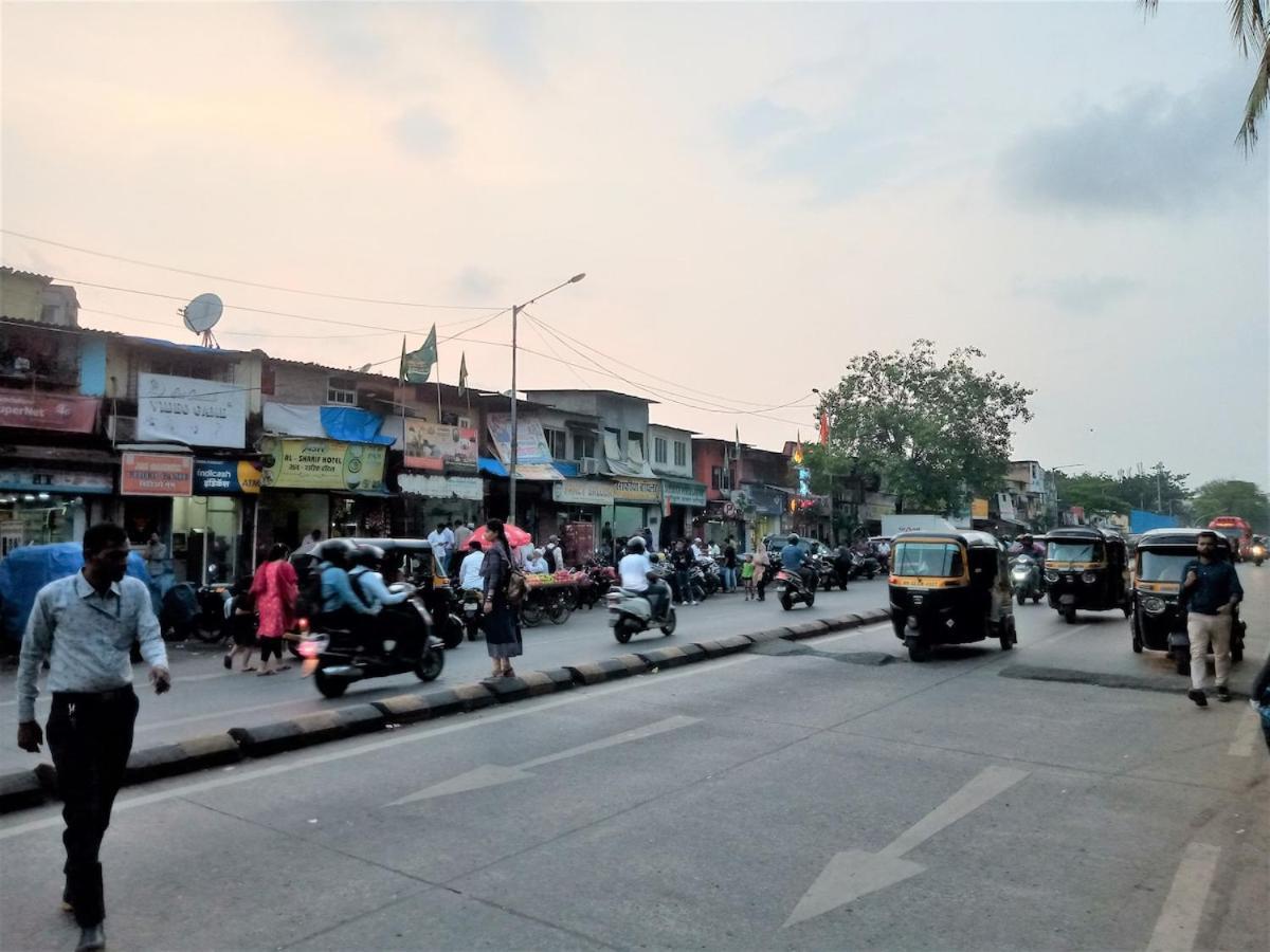 1bhk - Royale And Close By Airport Apartament